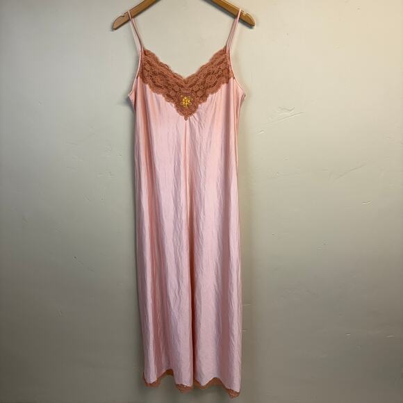 Shadowline Vintage Nylon Nightgown Sleep Dress Lingerie Peach Lace Size M - Picture 1 of 5